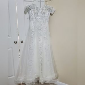 Wedding dress